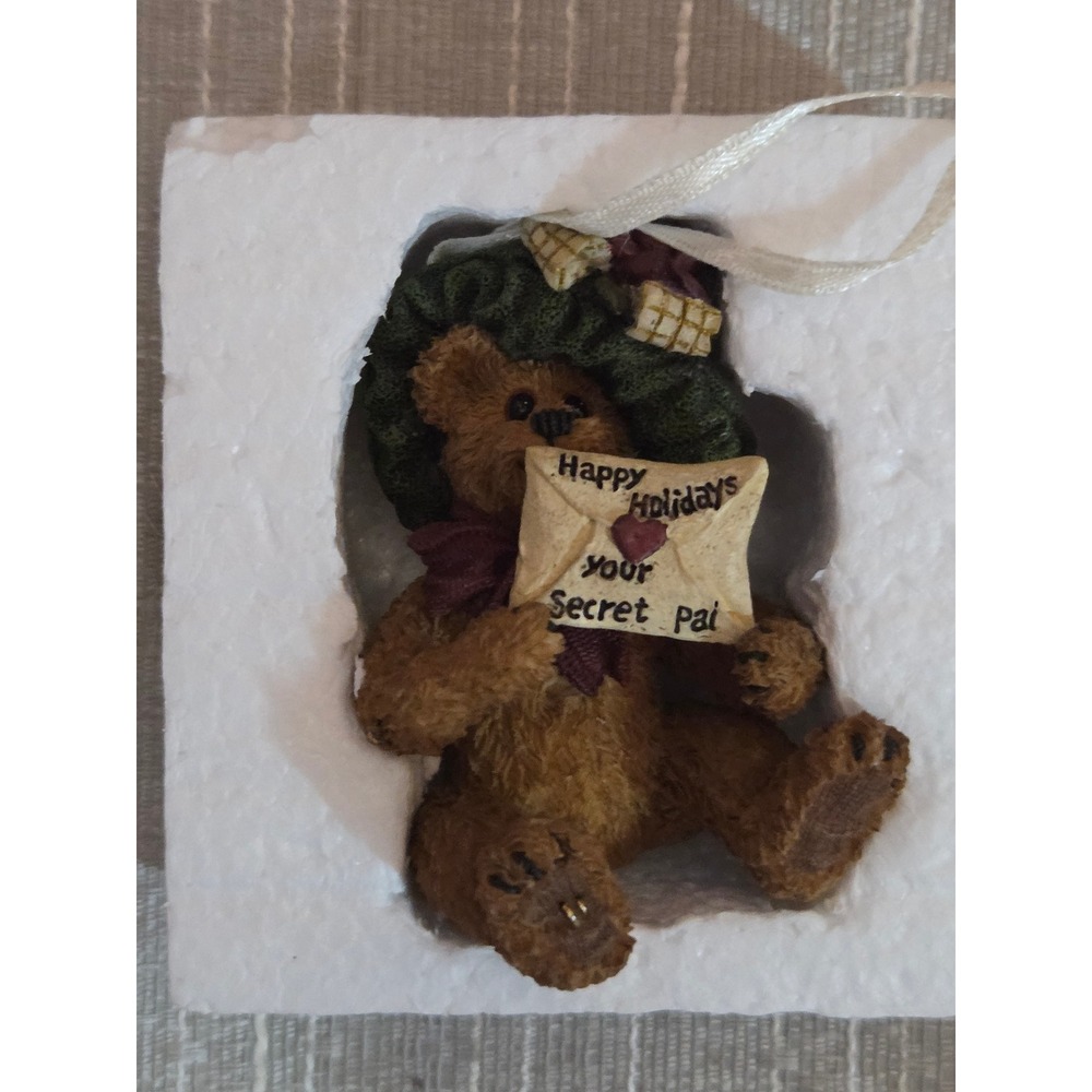 Boyds Bears & Friends Secret Pal Happy Holidays Bearstone Ornament with Box